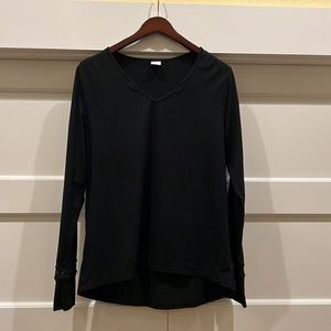 Lolë Base Layer V-neck Top